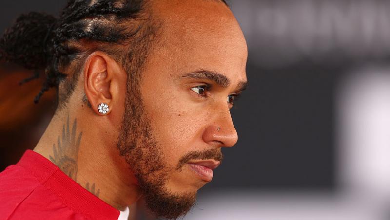 Cine este femeia alături de care a fost surprins Lewis Hamilton. Cei doi au ieșit la plimbare într-un bolid de 2 miloane de dolari