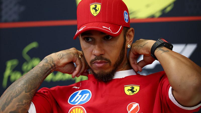 Cine este femeia alături de care a fost surprins Lewis Hamilton. Cei doi au ieșit la plimbare într-un bolid de 2 miloane de dolari