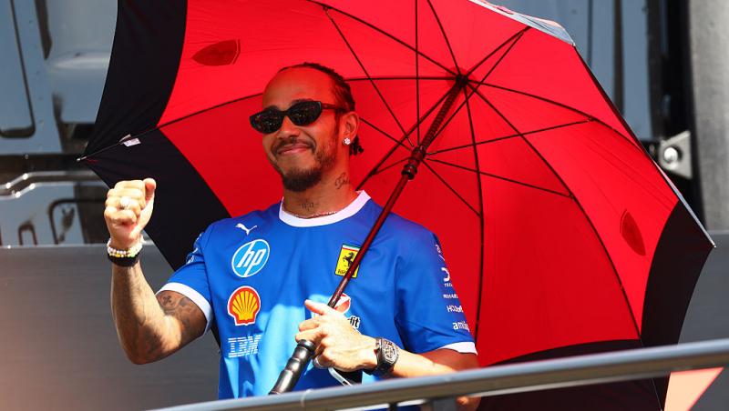 Cine este femeia alături de care a fost surprins Lewis Hamilton. Cei doi au ieșit la plimbare într-un bolid de 2 miloane de dolari