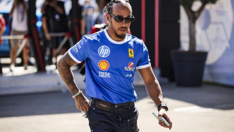 Cine este femeia alături de care a fost surprins Lewis Hamilton. Cei doi au ieșit la plimbare într-un bolid de 2 miloane de dolari