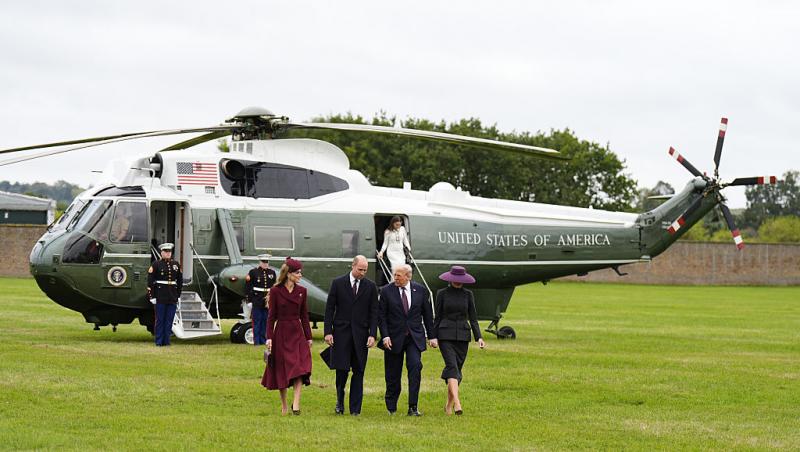 Melania și Donald Trump nu au făcut reverența în fața suveranilor Marii Britanii. De ce cuplul prezidențial a încălcat protocolul