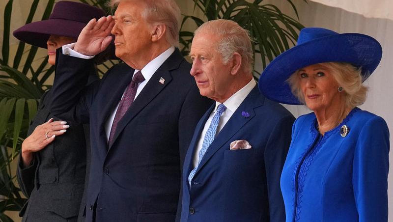 Melania și Donald Trump nu au făcut reverența în fața suveranilor Marii Britanii. De ce cuplul prezidențial a încălcat protocolul