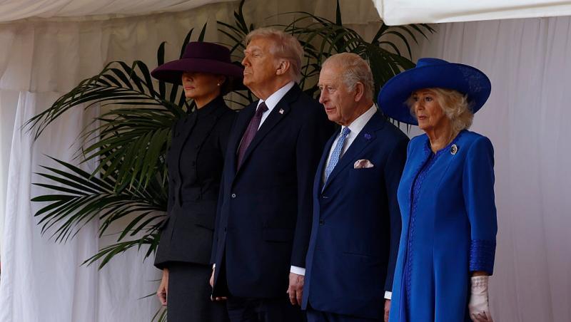 Melania și Donald Trump nu au făcut reverența în fața suveranilor Marii Britanii. De ce cuplul prezidențial a încălcat protocolul