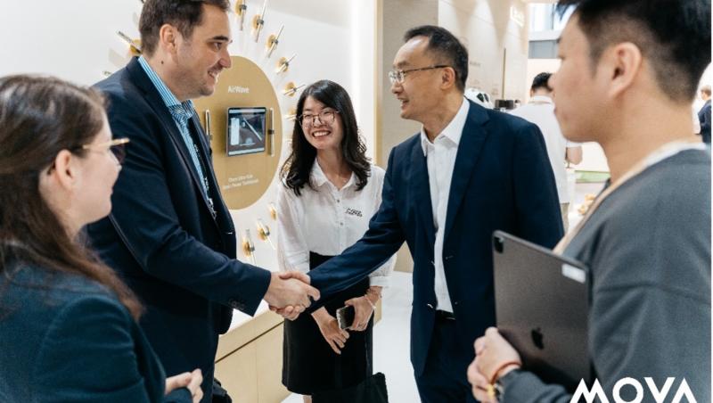 (P) De la debutul internațional la succesul pe piața din România: povestea MOVA și viziunea pentru un viitor inteligent