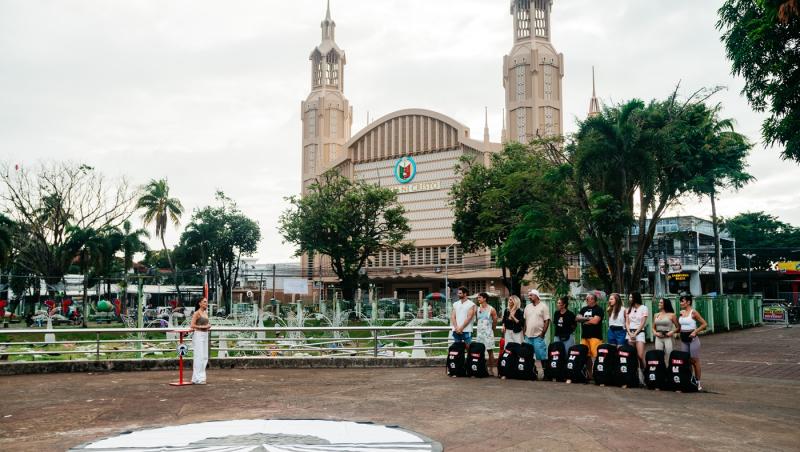 Anda Adam și soțul ei, Joseph, au fost salvați aseară de la eliminare în Asia Express. Reality show-ul, lider detașat de audiență