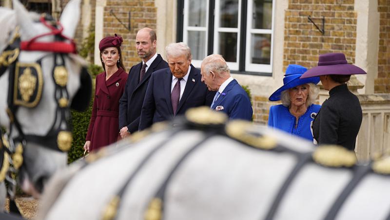 Schimb de cadouri între familia regală britanică și cuplul prezidențial de la Casa Albă.Ce și-au oferit înainte de banchetul regal