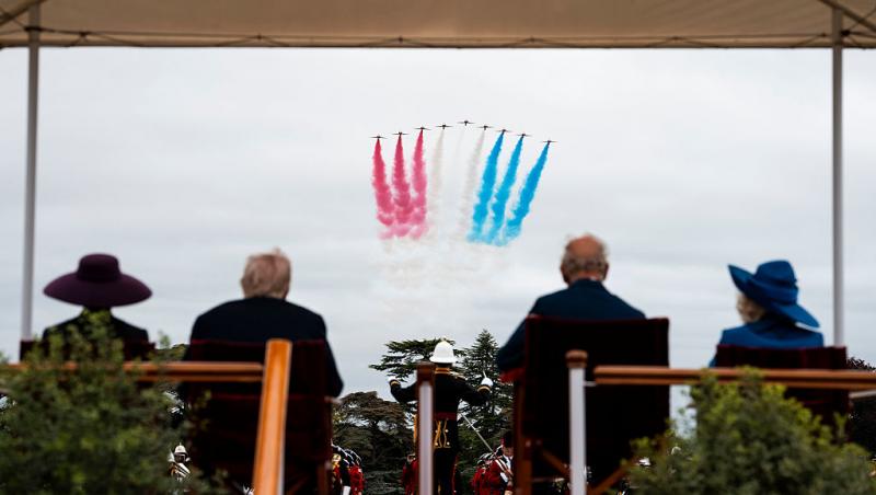 Schimb de cadouri între familia regală britanică și cuplul prezidențial de la Casa Albă.Ce și-au oferit înainte de banchetul regal