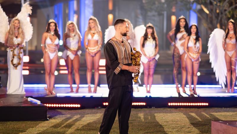 Interviurile Insula Iubirii, sezonul 9. Ce s-a întâmplat, de fapt, după ce Teo și Ella au plecat de la bonfire-ul final