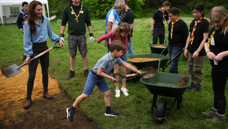 Kate Middleton a dezvăluit noua ”obsesie” a mezinului său. Ce colecționează Prințul Louis, dându-le bătăi de cap părinților