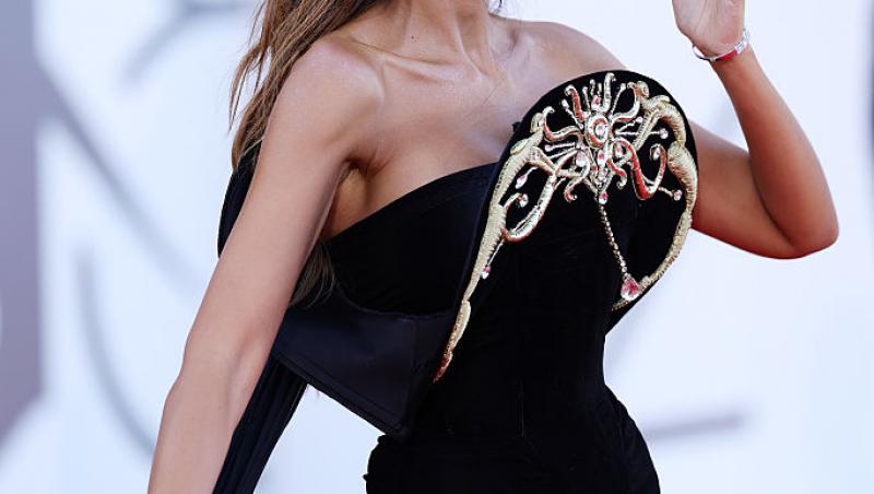 Mădălina Ghenea a făcut furori pe covorul roșu de la Veneția. Ce a spus presa italiană despre apariția ei la Festivalul de Film