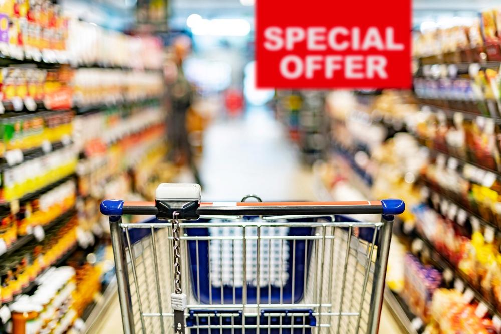 Alimentele de bază, mai scumpe cu 10% din octombrie. Negocierile din coaliție rămân în impas