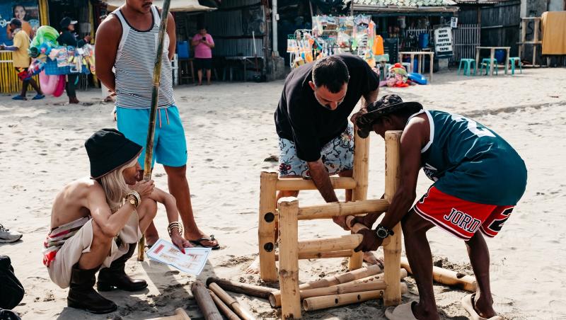 Concurenții, între orașele plutitoare și lecțiile de tagalog, în ediția de diseară a emisiunii Asia Express. Ce surprize urmează