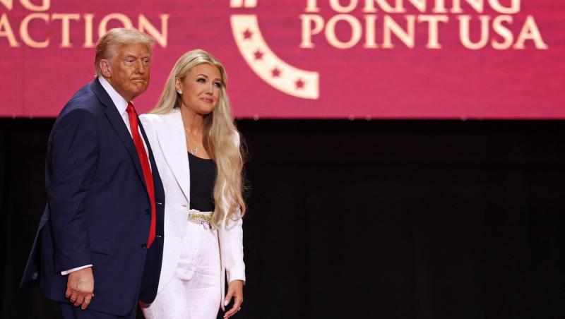 Gestul emoționant făcut de Donald Trump pentru văduva lui Charlie Kirk. Ce moment înduioșător a avut loc la ceremonia omagială