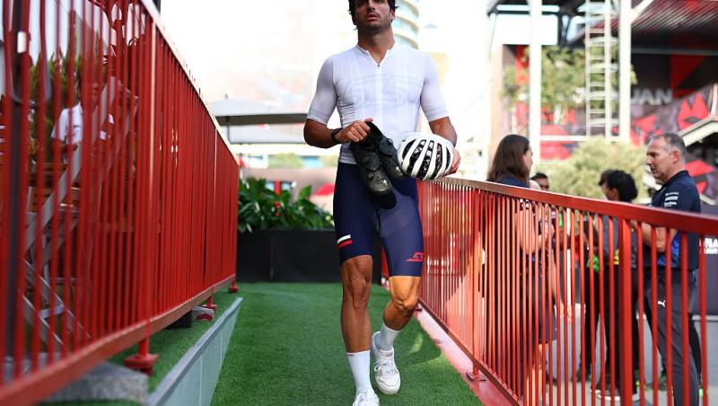 Carlos Sainz, gest de milioane pentru o fetiță. Cum a reacționat micuța când a văzut că pilotul și-a ținut promisiunea în Baku