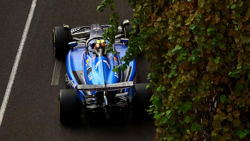 Carlos Sainz, gest de milioane pentru o fetiță. Cum a reacționat micuța când a văzut că pilotul și-a ținut promisiunea în Baku