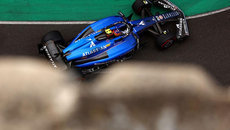 Carlos Sainz, gest de milioane pentru o fetiță. Cum a reacționat micuța când a văzut că pilotul și-a ținut promisiunea în Baku