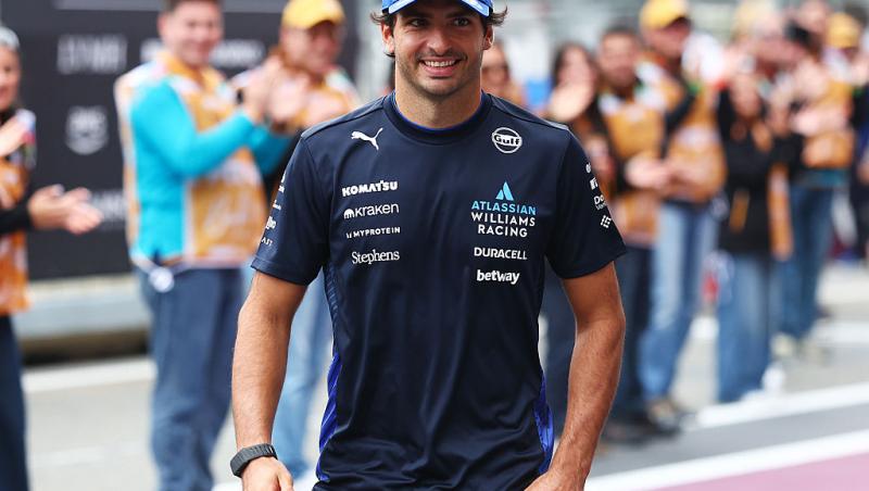 Carlos Sainz, gest de milioane pentru o fetiță. Cum a reacționat micuța când a văzut că pilotul și-a ținut promisiunea în Baku