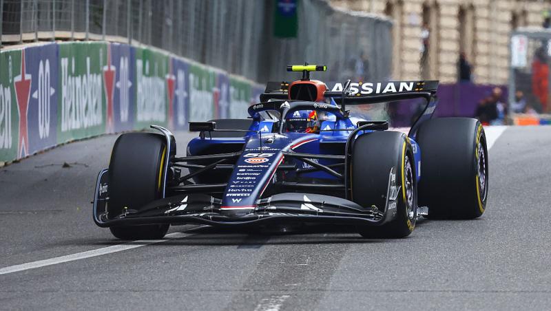 Carlos Sainz, gest de milioane pentru o fetiță. Cum a reacționat micuța când a văzut că pilotul și-a ținut promisiunea în Baku