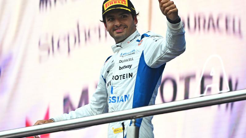 Carlos Sainz, gest de milioane pentru o fetiță. Cum a reacționat micuța când a văzut că pilotul și-a ținut promisiunea în Baku