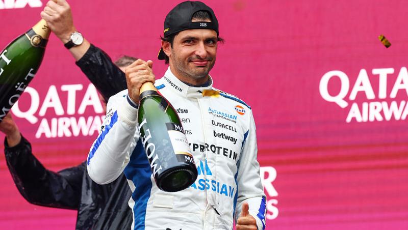 Carlos Sainz, gest de milioane pentru o fetiță. Cum a reacționat micuța când a văzut că pilotul și-a ținut promisiunea în Baku