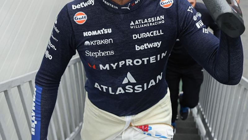 Carlos Sainz, gest de milioane pentru o fetiță. Cum a reacționat micuța când a văzut că pilotul și-a ținut promisiunea în Baku