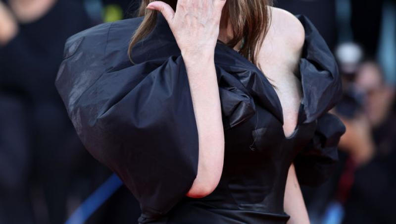 Monica Belluci și Tim Burton s-au despărțit. Ce mesaj au transmis vedetele după doi ani de relație