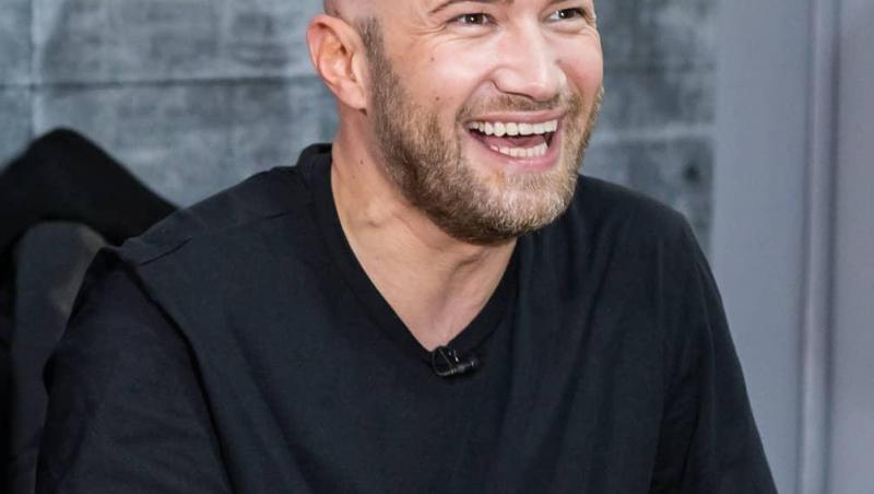De câți ani nu a mai ieșit Mihai Bendeac la o întâlnire romantică. Care este motivul: „Anul acesta mi-am propus...”