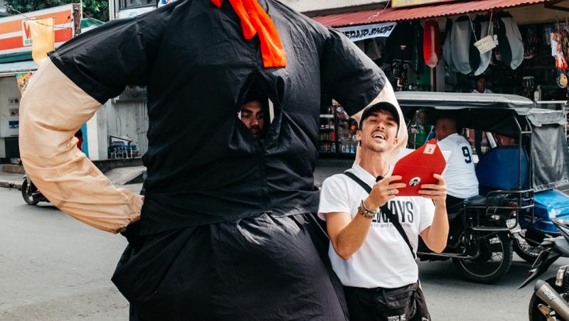 Asia Express-Drumul Eroilor, din nou lider detașat de audiență. Azi, concurenții dau viață păpușilor gigant din Filipine