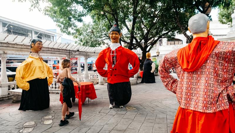 Asia Express-Drumul Eroilor, din nou lider detașat de audiență. Azi, concurenții dau viață păpușilor gigant din Filipine