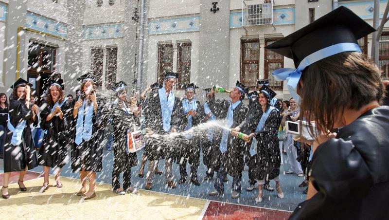 Ministerul Educației, program-pilot pentru elevii care se pregătesc de BAC. Ce măsuri se vor lua ca să se concentreze pe examene