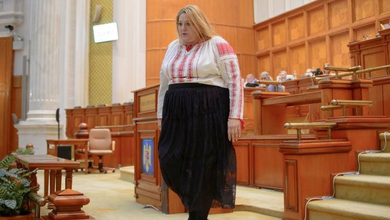 Diana Șoșoacă, acuzată pentru 11 infracțiuni. Parchetul General cere ridicarea imunității de europarlamentar