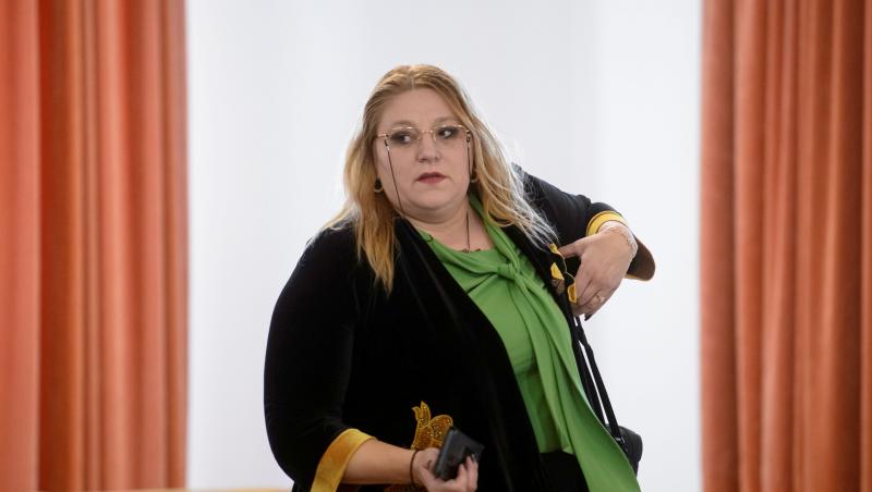 Diana Șoșoacă, acuzată pentru 11 infracțiuni. Parchetul General cere ridicarea imunității de europarlamentar