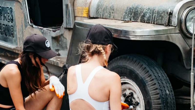 Asia Express sezonul 8, 24 septembrie 2025. Ce echipă a părăsit aventura de pe Drumul Eroilor. Medalia roșie a stârnit lacrimi