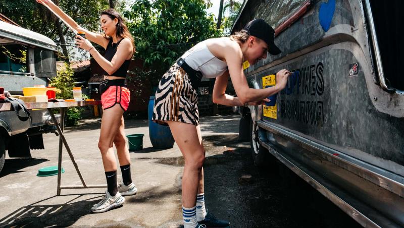 Asia Express sezonul 8, 24 septembrie 2025. Ce echipă a părăsit aventura de pe Drumul Eroilor. Medalia roșie a stârnit lacrimi