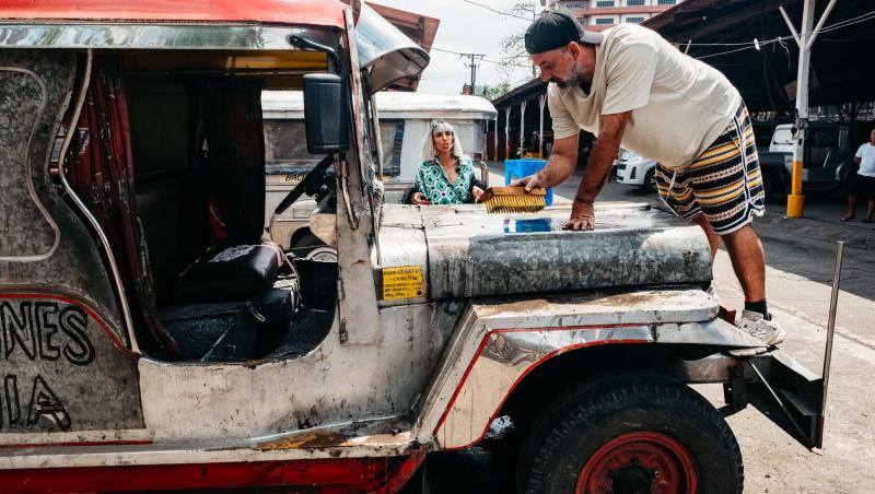 Asia Express sezonul 8, 24 septembrie 2025. Ce echipă a părăsit aventura de pe Drumul Eroilor. Medalia roșie a stârnit lacrimi