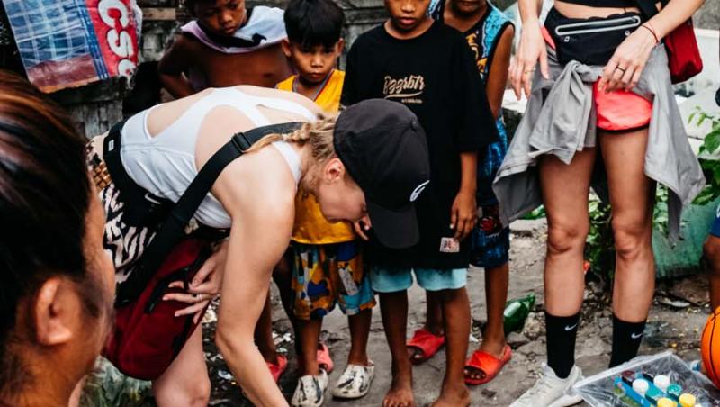 Asia Express sezonul 8, 24 septembrie 2025. Ce echipă a părăsit aventura de pe Drumul Eroilor. Medalia roșie a stârnit lacrimi