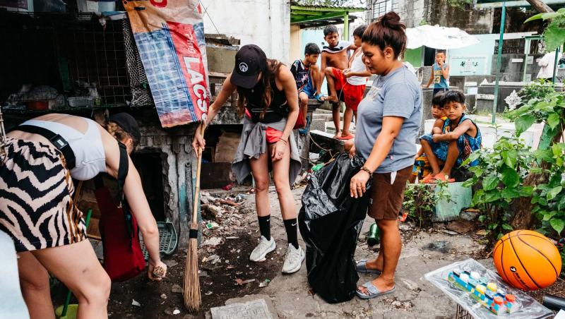 Asia Express sezonul 8, 24 septembrie 2025. Ce echipă a părăsit aventura de pe Drumul Eroilor. Medalia roșie a stârnit lacrimi