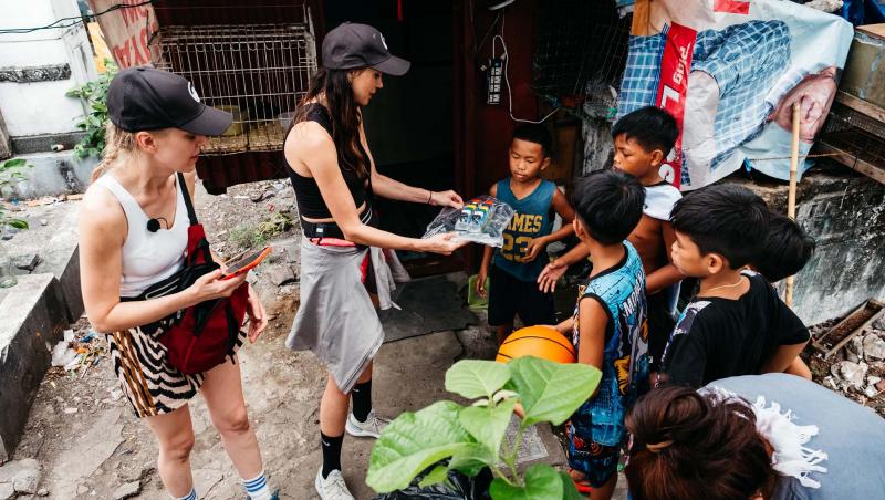 Asia Express sezonul 8, 24 septembrie 2025. Ce echipă a părăsit aventura de pe Drumul Eroilor. Medalia roșie a stârnit lacrimi