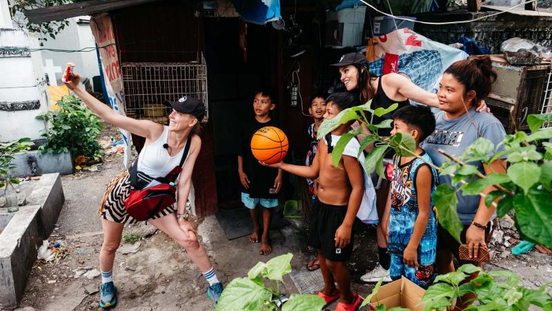 Asia Express sezonul 8, 24 septembrie 2025. Ce echipă a părăsit aventura de pe Drumul Eroilor. Medalia roșie a stârnit lacrimi