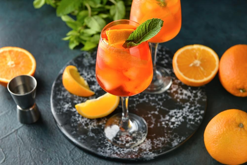 Aperol Spritz: rețetă, ingrediente, cum &icirc;l poți consuma