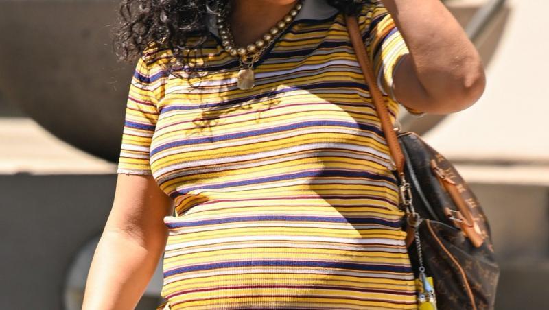 Rihanna a născut! Artista a devenit mamă pentru a treia oară. Prima fotografie cu fiica ei