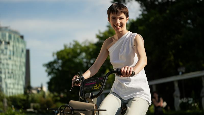 Ana, Mi-ai fost scrisă în ADN, 25 septembrie 2025. Basty află că bebelușul Sandrei nu este al lui, iar Ana se angajează