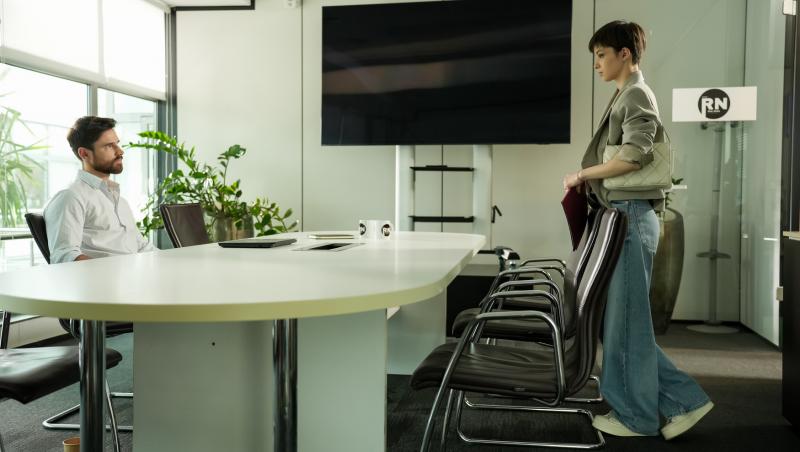 Ana, Mi-ai fost scrisă în ADN, 25 septembrie 2025. Basty află că bebelușul Sandrei nu este al lui, iar Ana se angajează