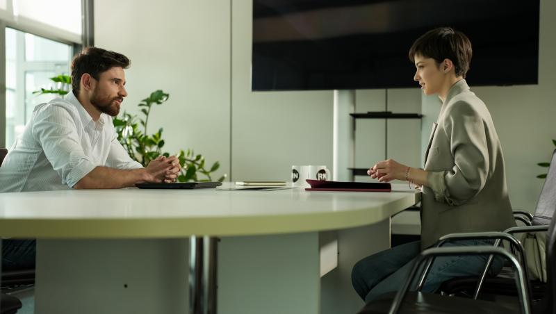 Ana, Mi-ai fost scrisă în ADN, 25 septembrie 2025. Basty află că bebelușul Sandrei nu este al lui, iar Ana se angajează