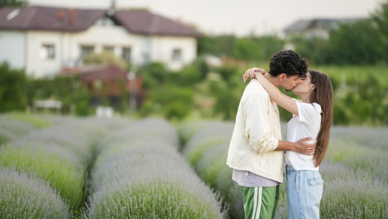 Ana, Mi-ai fost scrisă în ADN, 25 septembrie 2025. Basty află că bebelușul Sandrei nu este al lui, iar Ana se angajează