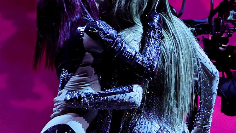 Chiar dacă nu îi vezi fața, sigur o recunoști dupa posterior. Cum a fost surprinsă într-o zi normală din viața ei