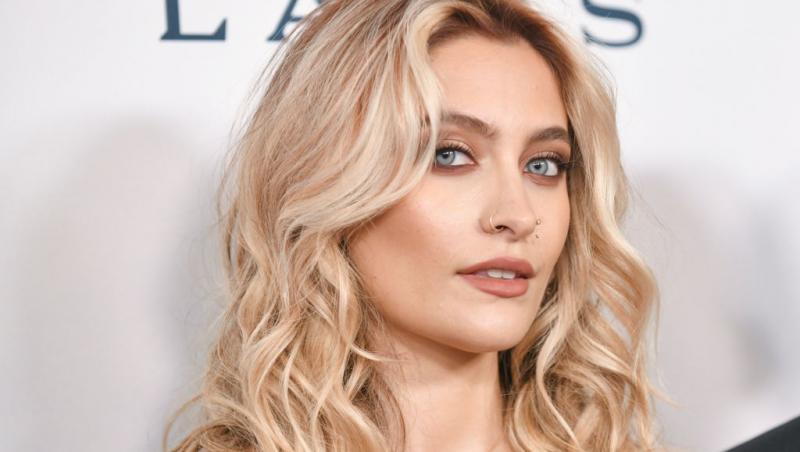 Paris Jackson machiată și coafată