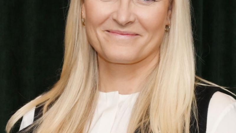 Va urca pe tron în viitor, dar se luptă cu o boală cronică la doar 52 de ani. Cine e Prințesa care va ieși din vizorul public