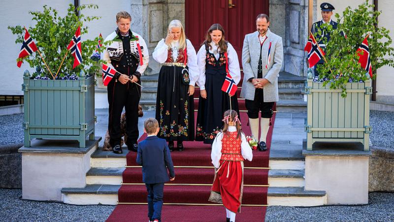 Va urca pe tron în viitor, dar se luptă cu o boală cronică la doar 52 de ani. Cine e Prințesa care va ieși din vizorul public