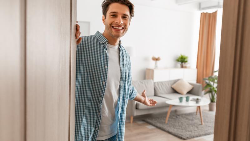 Prin ce trece un bărbat care și-a cumpărat un apartament nou. Coșmarul care îl face să creadă că nu o să poată locui acolo